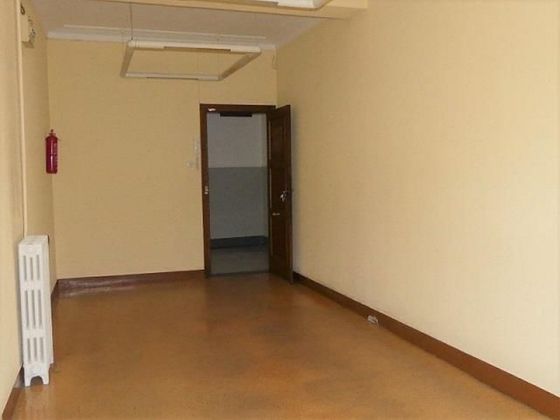 Foto 2 de Oficina en venda a Centro - Recinto Amurallado amb ascensor