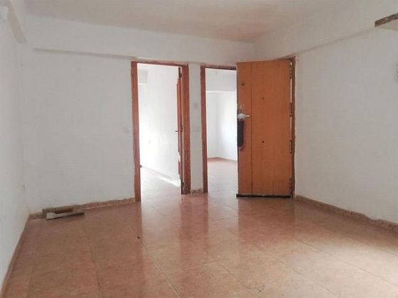 Foto 1 de Venta de piso en Ciudad Jardín - Tagarete - El Zapillo de 2 habitaciones y 58 m²