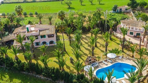 Foto 1 de Xalet en venda a Barcarés - Manresa - Bonaire de 7 habitacions amb terrassa i piscina