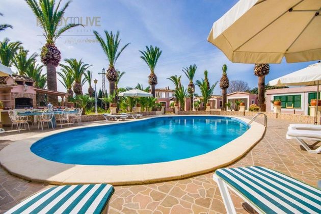 Foto 2 de Chalet en venta en Barcarés - Manresa - Bonaire de 7 habitaciones con terraza y piscina