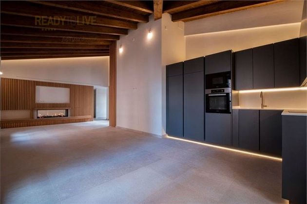 Foto 1 de Àtic en venda a Mercat  - La Missió - Plaça dels Patins de 3 habitacions amb garatge i aire acondicionat