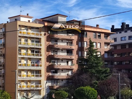Foto 2 de Ático en venta en calle Leonardo Rucabado de 3 habitaciones con terraza y garaje