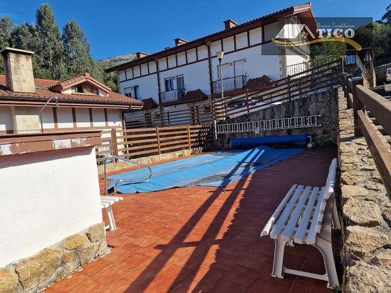 Foto 2 de Venta de casa en barrio Nocina de 3 habitaciones con terraza y piscina