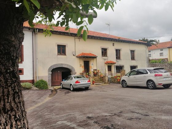 Foto 1 de Casa en venda a Solórzano de 4 habitacions amb terrassa i jardí