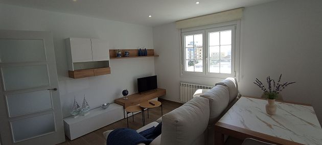 Foto 1 de Alquiler de piso en Burela de 2 habitaciones con terraza y muebles
