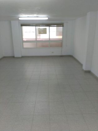 Foto 2 de Oficina en venda a Burela de 35 m²