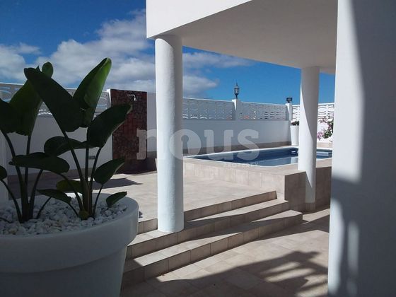 Foto 2 de Xalet en venda a Buzanda - Cabo Blanco - Valle San Lorenzo de 3 habitacions amb terrassa i piscina