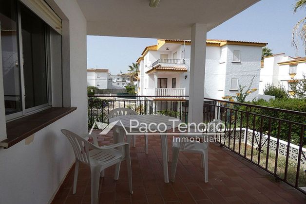 Foto 1 de Casa en venta en calle Velero de 4 habitaciones con terraza y jardín