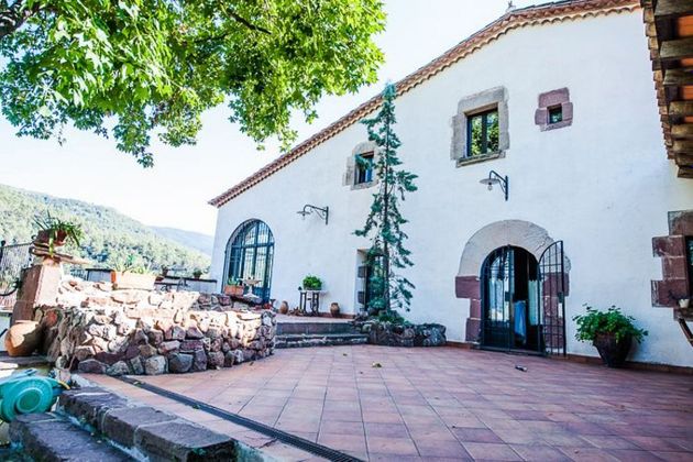 Foto 1 de Casa rural en venta en Garriga, La de 6 habitaciones con terraza y piscina