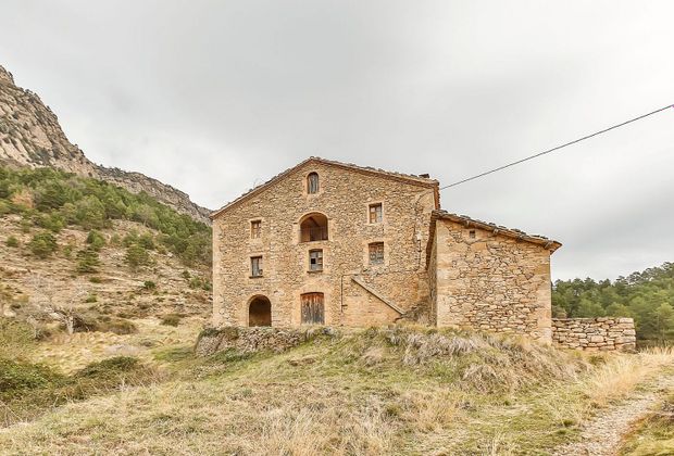 Foto 1 de Casa rural en venda a Vilada de 3 habitacions i 1400 m²
