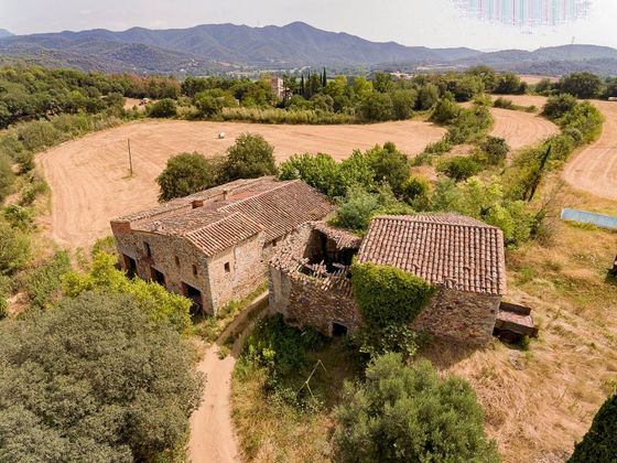 Foto 2 de Casa rural en venda a Bescanó de 3 habitacions i 1127 m²