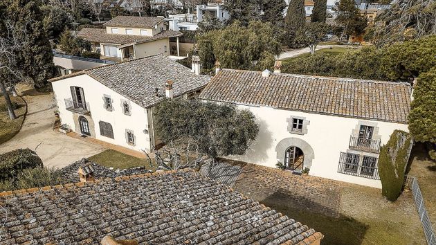 Foto 1 de Casa rural en venda a Sant Andreu de Llavaneres de 9 habitacions amb piscina i jardí