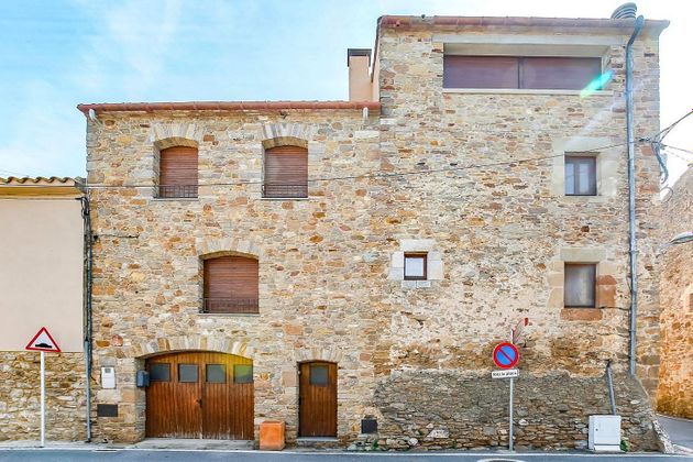 Foto 1 de Casa en venta en Serra de Daró de 3 habitaciones con terraza y garaje