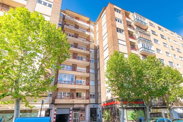 Foto 1 de Venta de piso en Garrido Norte - Chinchibarra de 4 habitaciones con garaje y balcón