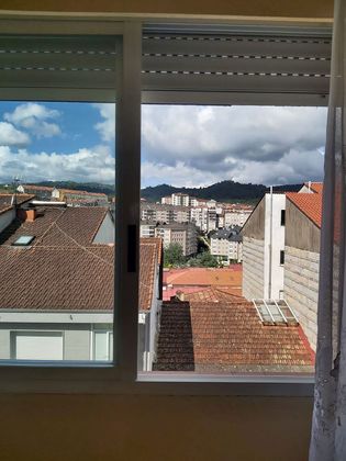 Foto 1 de Pis en venda a Centro - Ourense de 3 habitacions amb aire acondicionat i calefacció