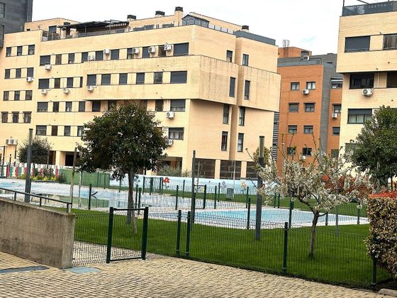 Foto 2 de Piso en venta en Hospital de 3 habitaciones con terraza y piscina