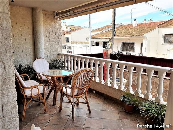 Foto 2 de Dúplex en venta en San Pedro del Pinatar de 4 habitaciones con terraza y garaje
