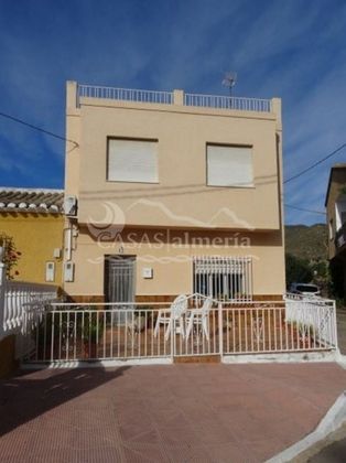 Foto 1 de Casa en venta en Huércal-Overa de 4 habitaciones con terraza y aire acondicionado