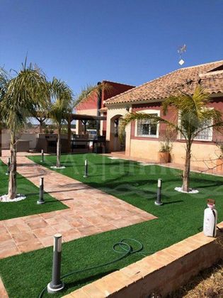 Foto 1 de Casa en venda a Aledo de 5 habitacions amb terrassa i piscina