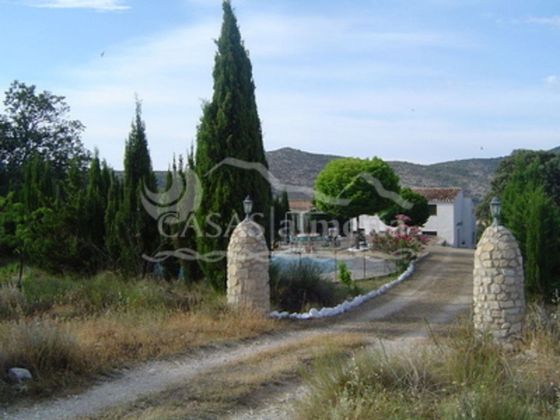 Foto 2 de Casa rural en venda a Vélez-Blanco de 4 habitacions amb piscina i garatge