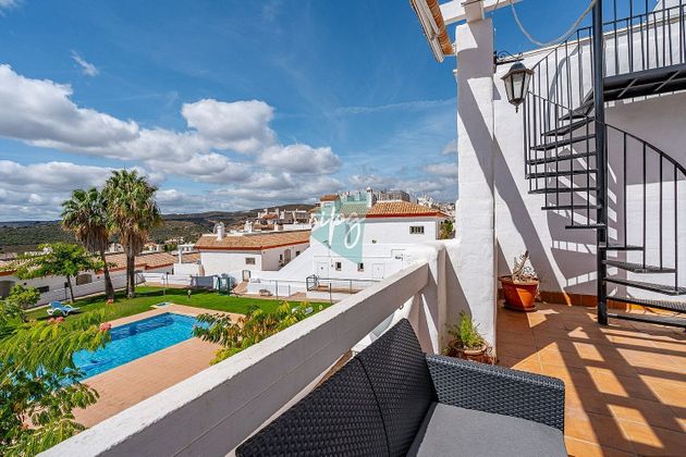 Foto 1 de Casa en venta en Manilva de 3 habitaciones con terraza y piscina