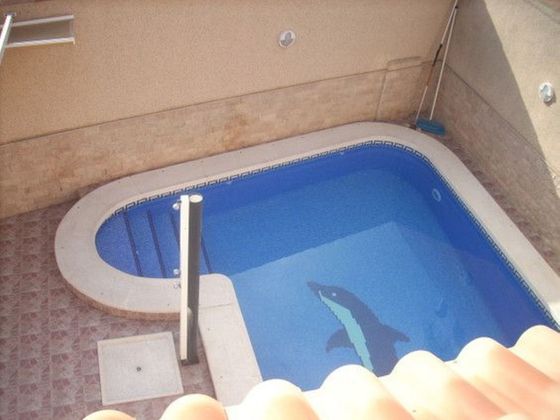 Foto 1 de Casa adosada en venta en San Pedro del Pinatar de 6 habitaciones con terraza y piscina