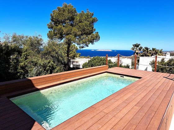 Foto 1 de Pis en lloguer a Cala Vedella - Cala Tarida - Cala Conta de 2 habitacions amb terrassa i piscina