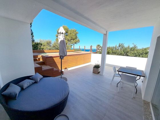 Foto 2 de Piso en alquiler en Cala Vedella - Cala Tarida - Cala Conta de 2 habitaciones con terraza y piscina
