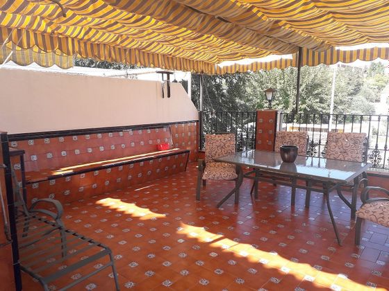Foto 2 de Venta de casa adosada en calle Salto de Alvarado Sevilla de 4 habitaciones con terraza y garaje
