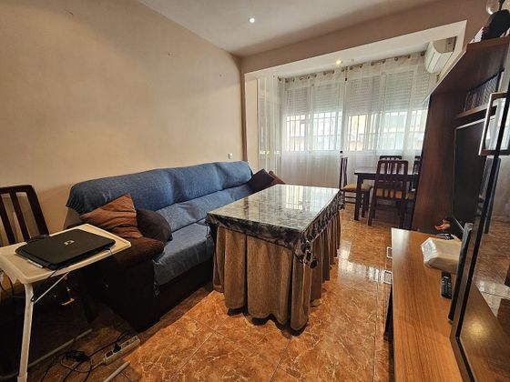 Foto 2 de Pis en venda a Poligono Norte - Villegas - La Fontanilla de 3 habitacions amb terrassa i aire acondicionat