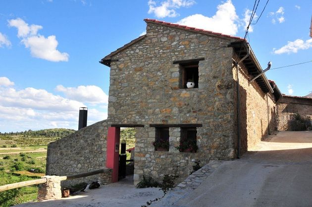 Foto 2 de Xalet en venda a Pobla de Benifassà (la) de 3 habitacions amb terrassa i jardí