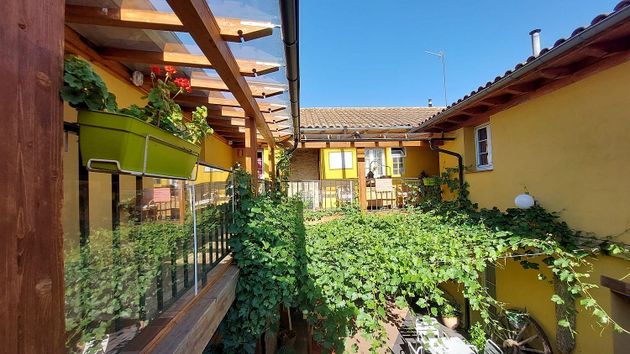 Foto 2 de Venta de casa en calle Dama de Arintero de 10 habitaciones con terraza y jardín