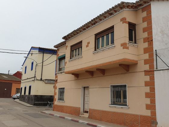 Foto 1 de Venta de casa adosada en Torres de Berrellén de 5 habitaciones con terraza y jardín