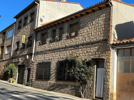 Foto 1 de Casa adossada en venda a Herrera de los Navarros de 5 habitacions amb aire acondicionat i calefacció