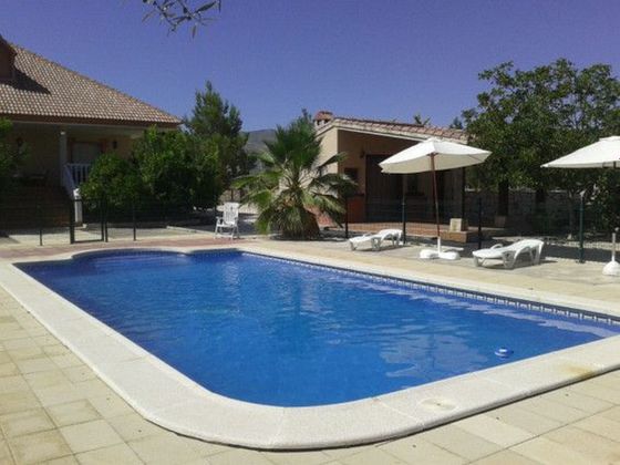 Foto 2 de Casa en venda a Moratalla de 5 habitacions amb piscina i jardí