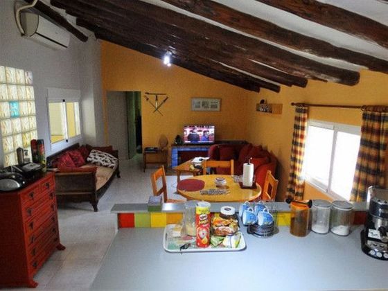 Foto 2 de Venta de casa adosada en Moratalla de 2 habitaciones con piscina y jardín