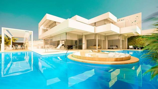 Foto 2 de Chalet en venta en calle Santa María de 4 habitaciones con terraza y piscina