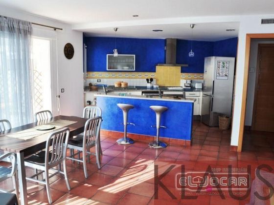 Foto 2 de Venta de piso en Montsià de Mar de 2 habitaciones con terraza y piscina