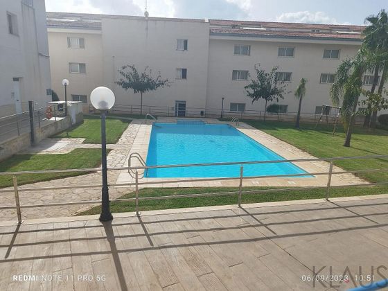 Foto 1 de Venta de piso en Montsià de Mar de 2 habitaciones con terraza y piscina