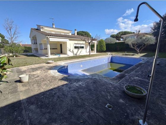Foto 2 de Casa en venda a Aiguaviva de 5 habitacions amb terrassa i piscina
