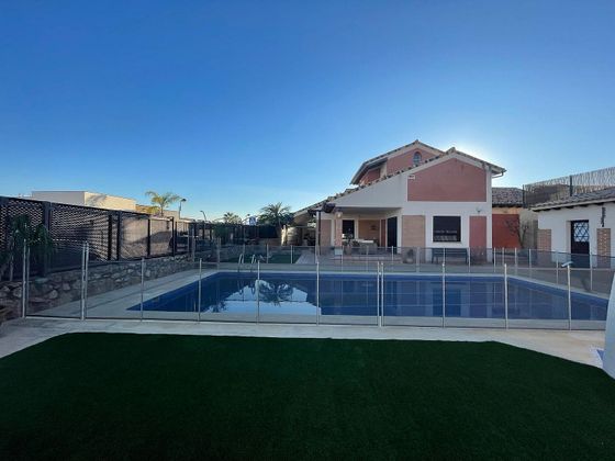 Foto 1 de Casa en venda a calle Portón de Los Jerónimos de 6 habitacions amb terrassa i piscina