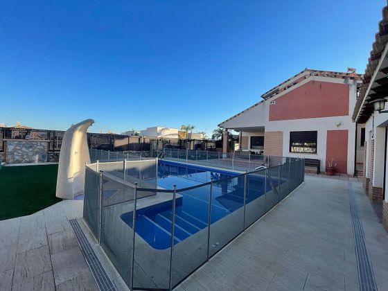 Foto 2 de Casa en venda a calle Portón de Los Jerónimos de 6 habitacions amb terrassa i piscina