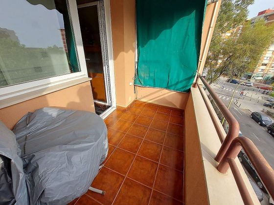 Foto 2 de Piso en venta en Gavarra de 3 habitaciones con aire acondicionado y calefacción