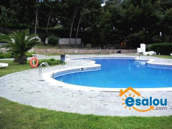 Foto 1 de Ático en venta en Cap Salou de 2 habitaciones con terraza y piscina