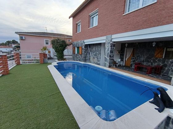 Foto 2 de Xalet en venda a Piera de 3 habitacions amb piscina i jardí