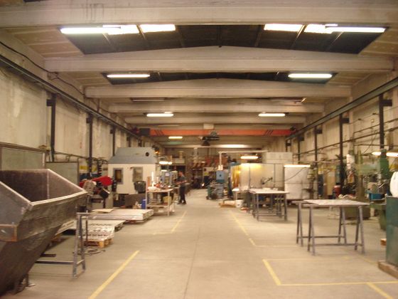 Foto 1 de Nau en venda a Polígono Industrial de 951 m²
