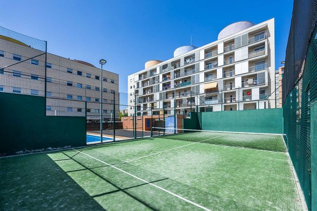 Foto 1 de Venta de piso en calle Estoril de 3 habitaciones con piscina y garaje