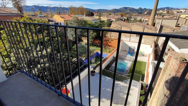 Foto 2 de Pis en venda a Torelló de 2 habitacions amb terrassa i balcó