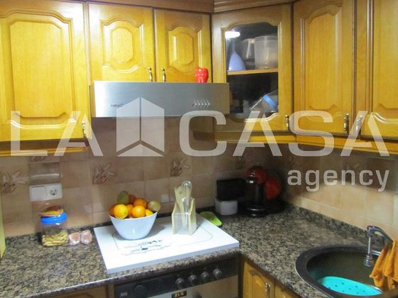 Foto 1 de Piso en venta en Can Feu - Can Gambús - Hostafrancs de 4 habitaciones con balcón y aire acondicionado