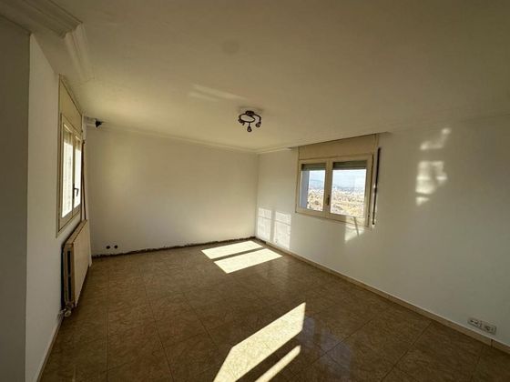Foto 2 de Piso en venta en Mion - Puigberenguer de 3 habitaciones con terraza